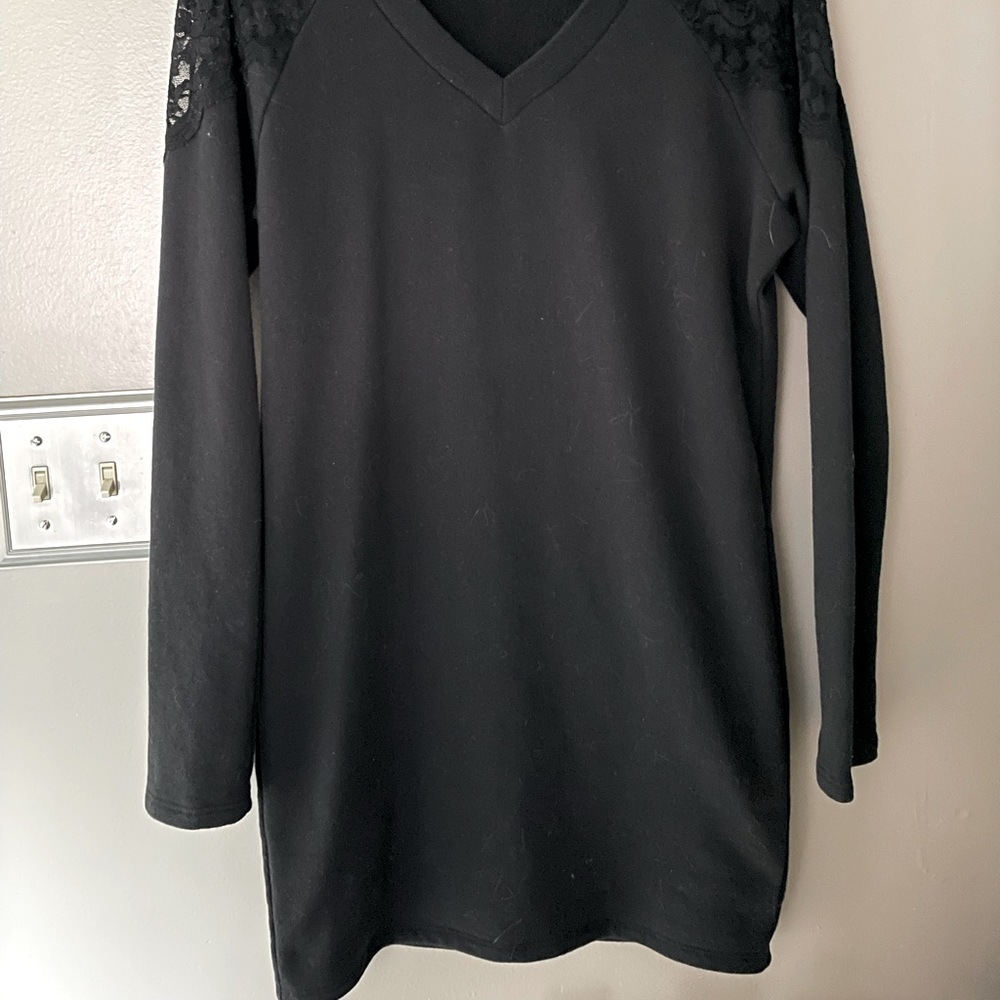 Moda International long sleeve tunic length top